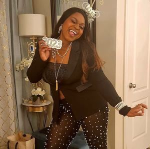 Meet your Posher, April